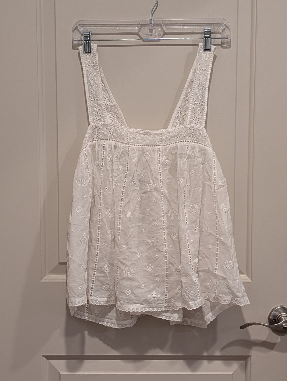 NWT Unsubscribed White Eyelet Embroidered Cotton Tank Top Size Medium